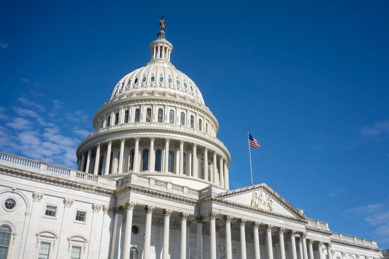 COLOUR-IMAGE_united-states-capitol-building_mar26