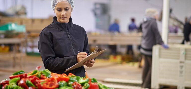 COLOUR-IMAGE_peppers_quality_control_June26