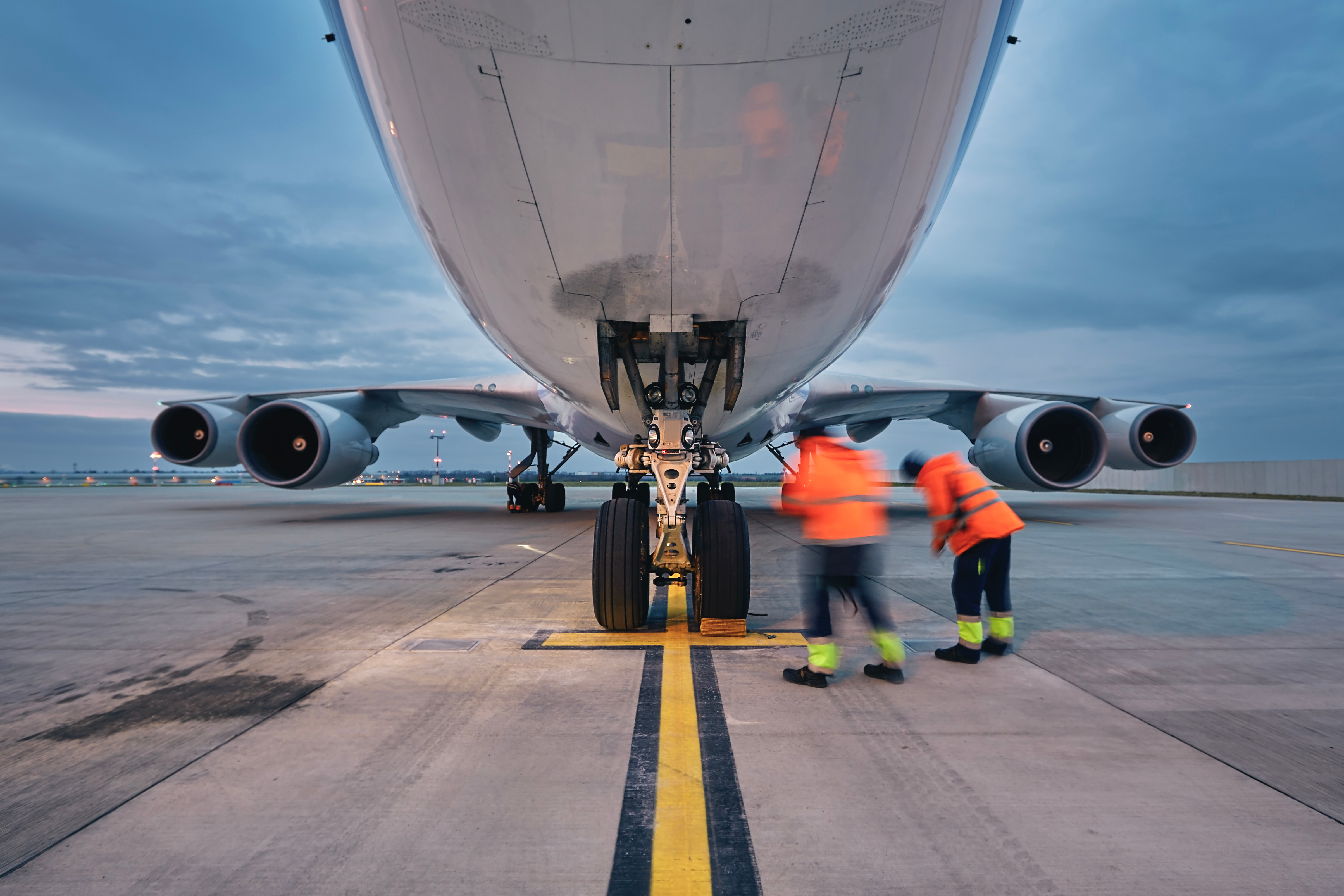 COLOUR-IMAGE_aviation-plane-inspection-preflight_feb26