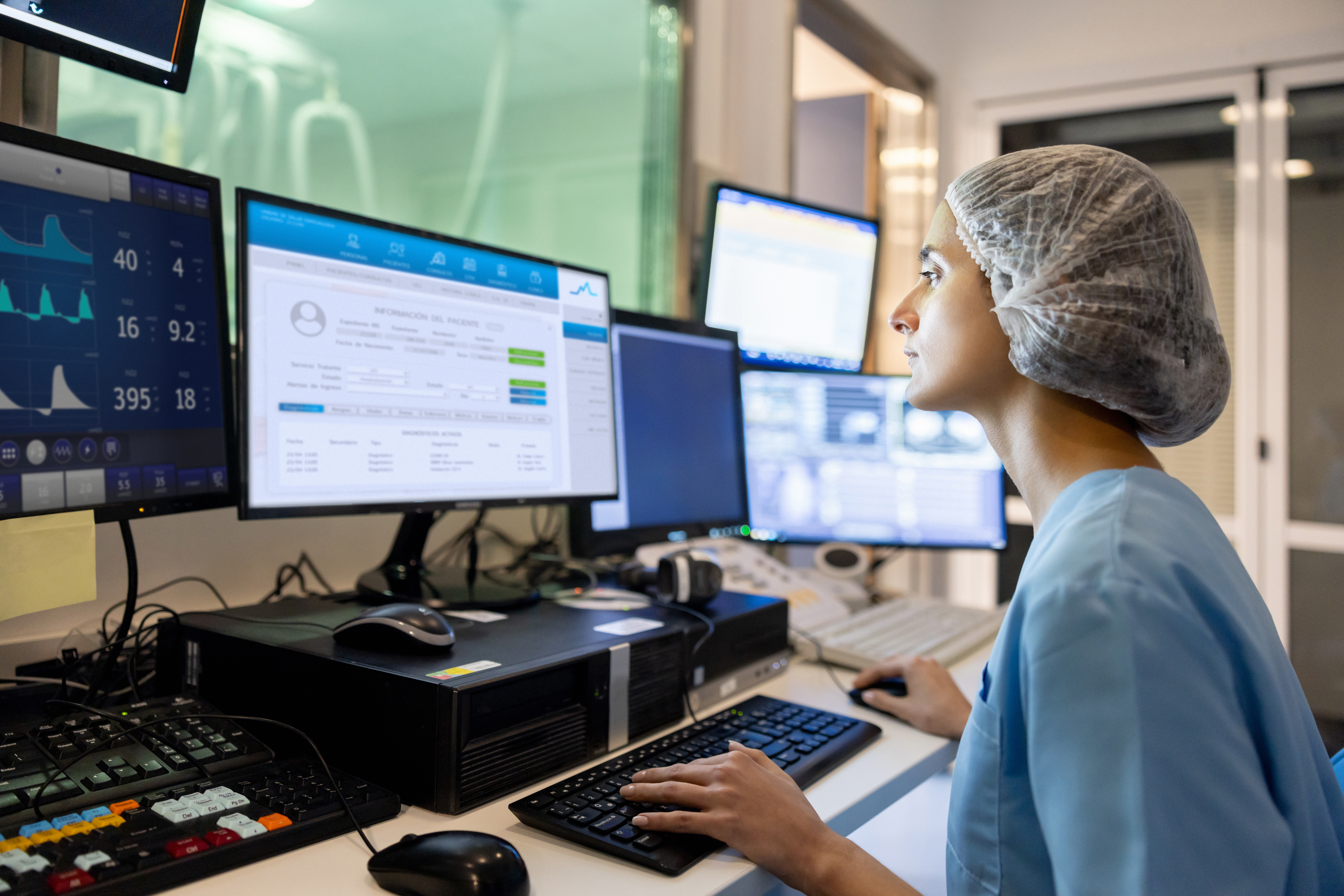 COLOUR-IMAGE_healthcare-computer-files_feb26