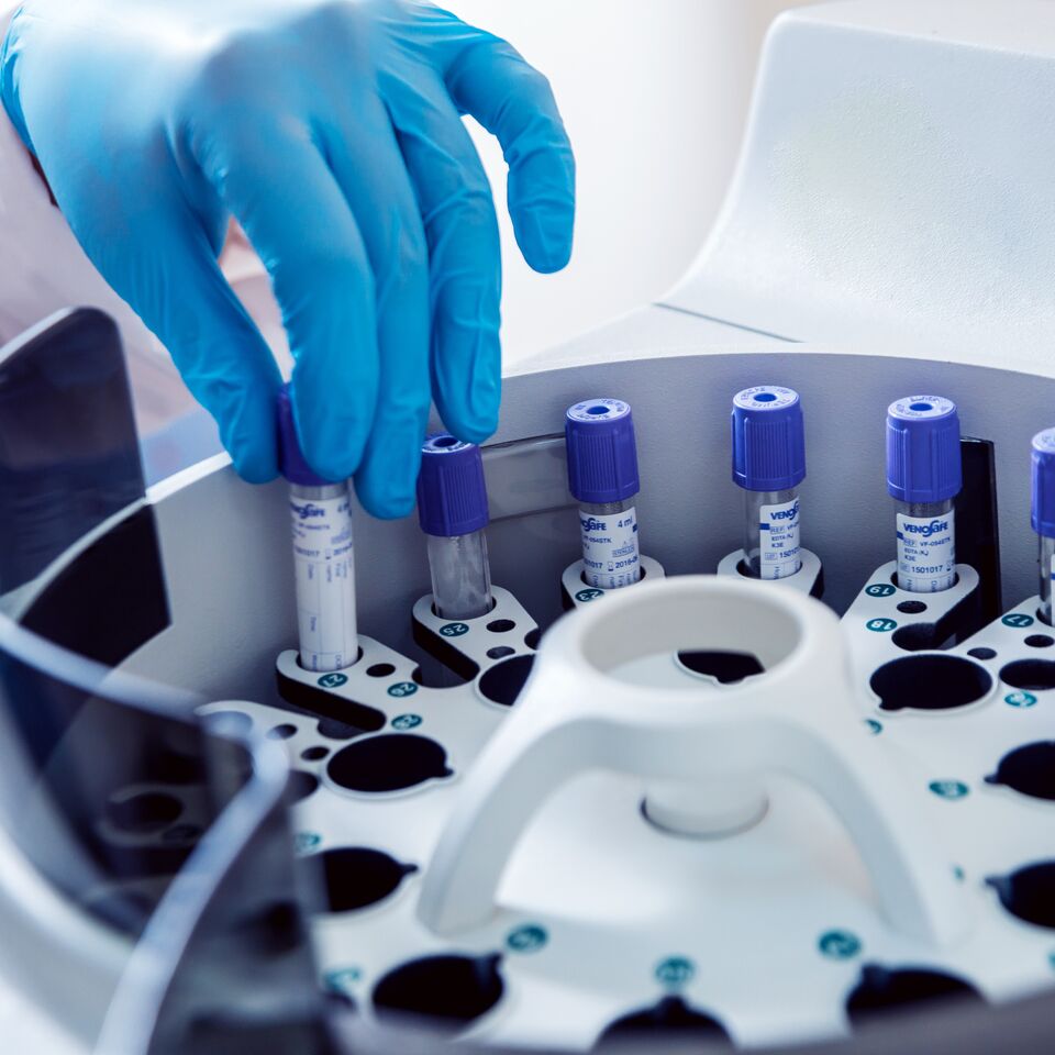 COLOUR-IMAGE_life-science-medical-equipment_feb26
