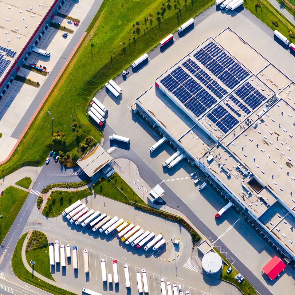COLOUR-IMAGE_warehouse-solar-panels_feb26