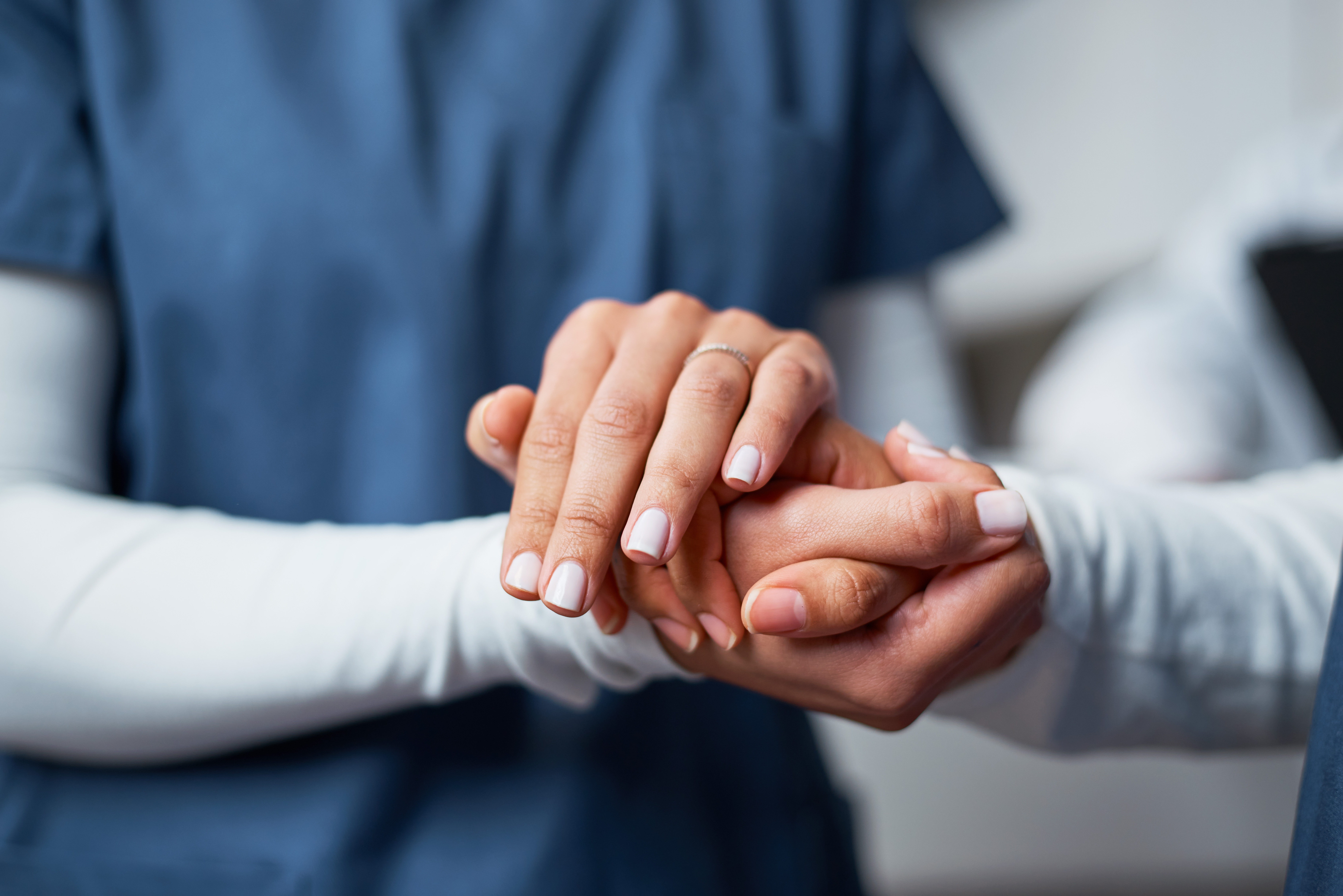COLOUR-IMAGE_healthcare-compassionate-care-nurse_feb26